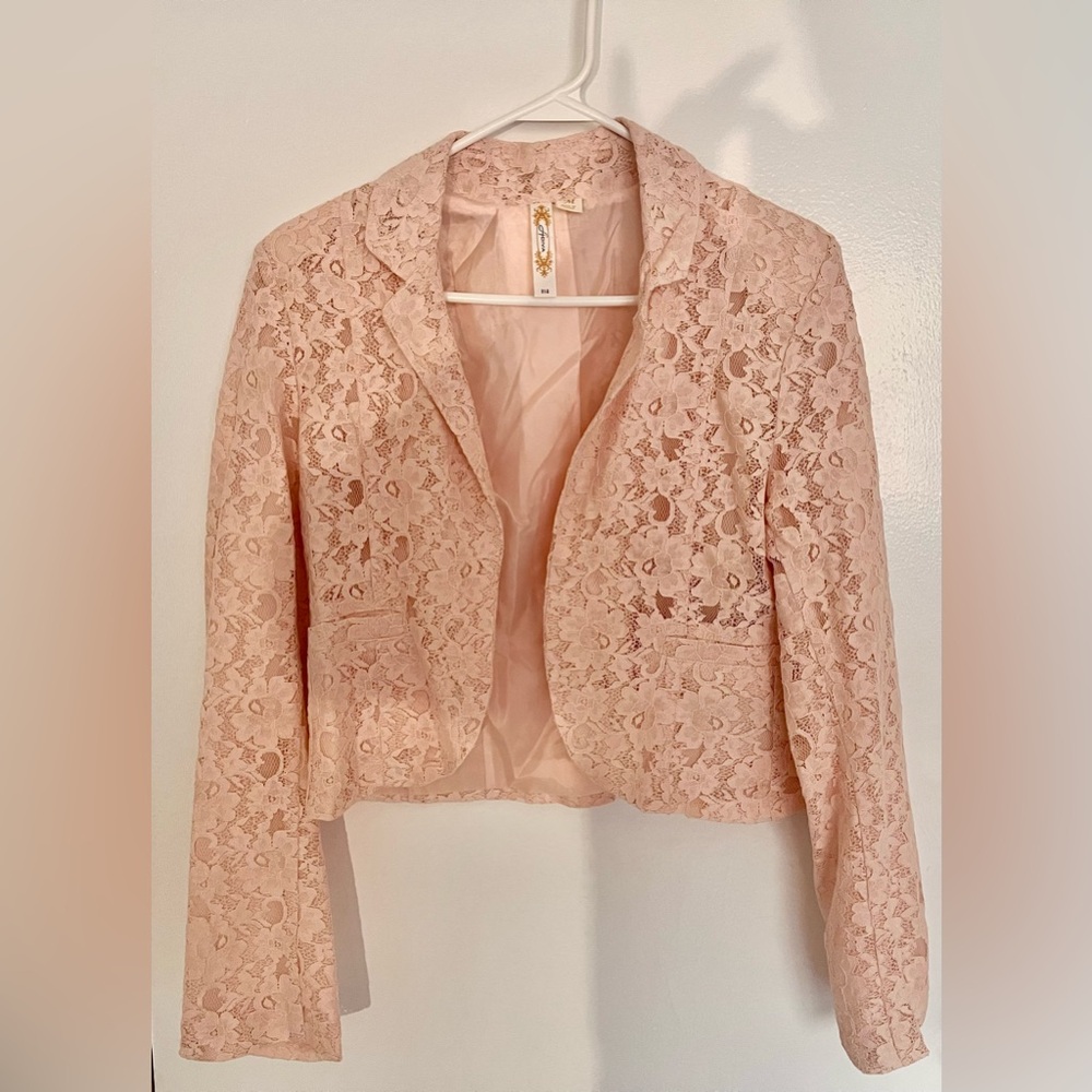 Pink lacy women’s fashion blazer